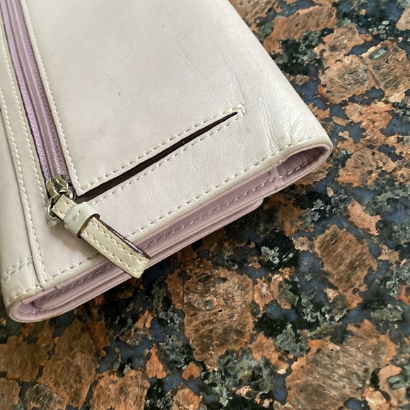 Coach Tri-fold Wallet - Picture 8 of 8